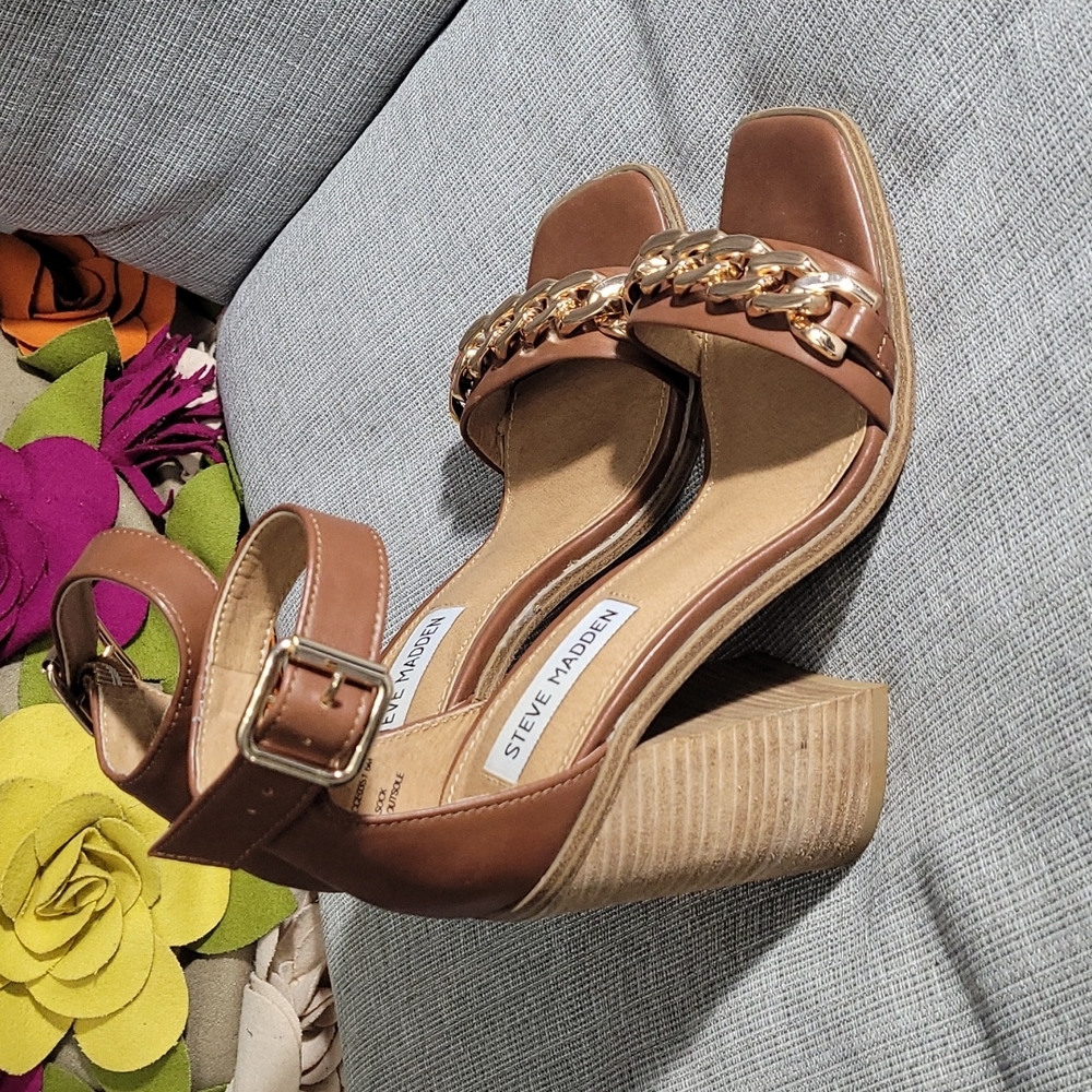 Steve Madden Carson Leather Ankle Strap Heel 6